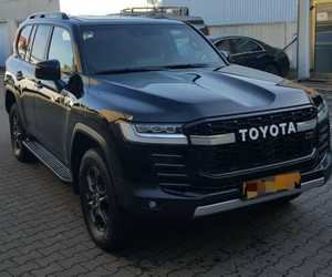 TOYOTA LAND CRUISER LC300 +GAZOO Racing SPORT+415HP+VOLL+NEU+EU.reg TRANSMISIÓN AUTOMÁTICA - Product Image 1