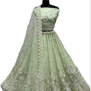 Sofisticado diseñador bordado desgaste del partido Lehenga Choli fantasía lentejuelas Dori trabajo A-Line silueta Catedral tren bodas - Product Image 1