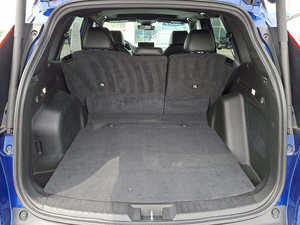 SUV hybride automatique CR V bleu 2024 d'occasion, transmission intégrale, jantes en alliage foncé, sièges en cuir, démarrage à distance, Bluetooth, sièges chauffants - Product Image 4