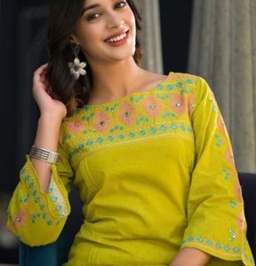 Beau travail manuel imprimé Maslin kurta dans le cou avec séquence complète Travail en kurta produit en vrac fait main - Product Image 4