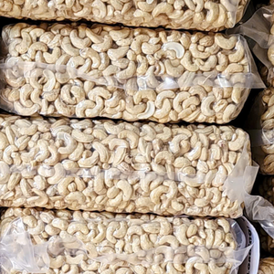 Hot Sale Cheap Rate Raw Cashew <b>Nut</b> W180 W240 W320 Lwp Ws Sk Cashew <b>Nuts</b> Cashew <b>Nuts</b> Pack Customized Cutting Size Santigo - Product Image 1