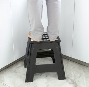 Tabouret pliable en plastique contemporain noir, surface antidérapante, robuste, compact, portable, pour l'école, Ho Chi Minh City - Product Image 2