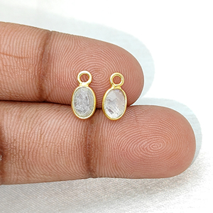 จี้รูปไข่ประดับมูนสโตนสีรุ้งธรรมชาติ ขนาด 4x6 มม. |   จี้เงินแท้ 925 ประดับพลอยเหลี่ยมเพชร - Product Image 1