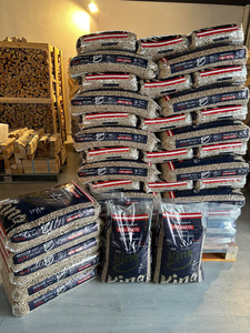 Fabricant de granulés de bois de qualité supérieure A1 A2 à vendre, granulés de bois de pin 6mm-8mm, sacs de 15KG, prix européens, livraison bon marché dans le monde entier - Product Image 1