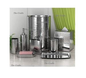 Ensemble de six accessoires de salle de bain en acier inoxydable martelé, différentes tailles - Product Image 2