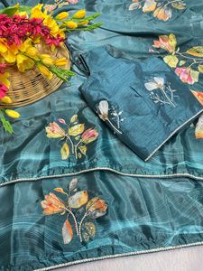 Élégant imprimé numérique délicat travail manuel Chinon soie bleu ciel Saree ethnique fantaisie Blouse exclusive fête de mariage porter Boutique - Product Image 2