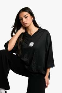Vêtements et accessoires> Vêtements de sport> Vêtements de football américain pour femmes Varsity Diamante Slogan Oversized V Neck Football Tops - Product Image 3
