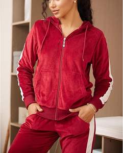 Survêtement à capuche en velours pour femme | Ensemble de survêtements 2 pièces | Vêtements d'hiver élégants et confortables | Fabricant et exportateur - Product Image 3