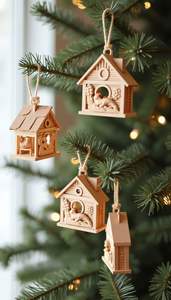 Adorno colgante de Navidad de madera respetuoso con el medio ambiente para regalar y decorar con materiales seguros y acabado artesanal - Product Image 5