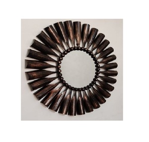Gran Venta de Arte de espejo de pared de Metal oscuro contemporáneo con diseño de flores decoración ecológica hecha a mano para exportadores indios - Product Image 1