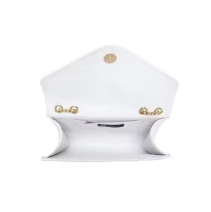 กระเป๋าสะพายที่น่าดึงดูดสำหรับผู้หญิงที่นำเสนอรูปลักษณ์คลาสสิกแต่ทันสมัยด้วยการออกแบบที่หรูหราและงานฝีมือที่เหนือกว่า - Product Image 3