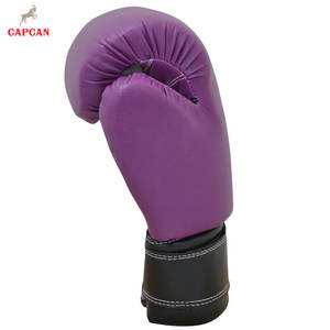 Gants de boxe en cuir à rembourrage haute densité avec fermeture auto-agrippante, design léger pour le kick-boxing et mouvements de main fluides - Product Image 4