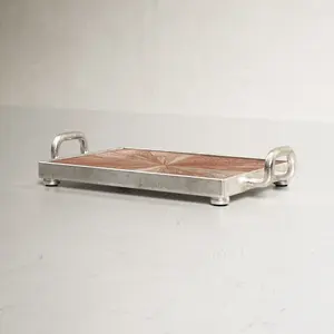 Plateau de service multifonctionnel en métal haut de gamme, design côtier, fait main en aluminium, accessoires de table pour chambre d'hôtel, design pour la maison - Product Image 4