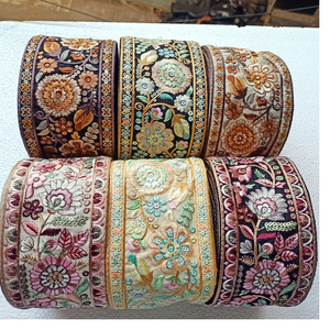 Diseño floral y surtido hecho a medida bordado en muchos colores en diseños abstractos para diversos fines en diferentes tamaños - Product Image 4