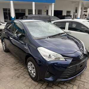 Toyota Vitz 2019 d'occasion en parfait état - Product Image 1