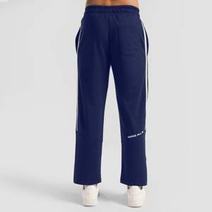 Pantalon Drift Pro Navy surdimensionné à taille mi-haute et jambe large, respirant, avec bande latérale décorative, technique de teinture unie - Product Image 3