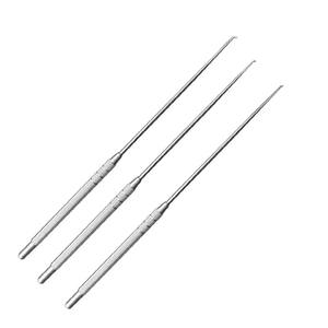 Crochet en cérumen en acier inoxydable Crochet d'utilisation de l'oreille Type de pistolet Instrument ENT d'hôpital Protecteur d'équitation avec patte de cheval réglable - Product Image 1