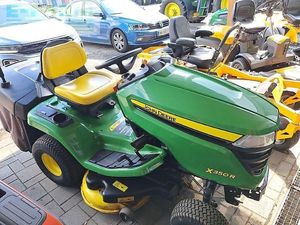 Tracteur de pelouse John Dere X948 24HP à transmission par engrenages 4x4 vert avec siège et roues jaunes - Product Image 5