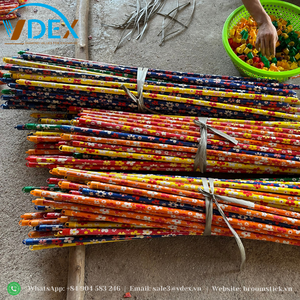Vibrant Flora - Mango de Madera de PVC, Ligero y Atractivo - Product Image 5