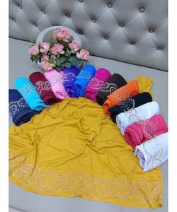 Diseño de boutique tradicional paquistaní SalwarKameez para niñas en traje estampado de algodón - Product Image 1