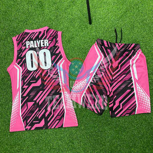 Conjunto de uniforme de baloncesto para mujer de gran oferta, pantalones cortos de malla de poliéster de diseño personalizado, estilo transpirable y clásico - Product Image 1