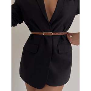 เข็มขัดลำลองสไตล์ผู้หญิงแบบบางพร้อมหัวเข็มขัดโลหะผสมแบบกว้าง - Product Image 1