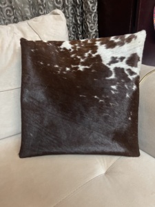 Housse de coussin en peau de vache, épaisse, à poils longs, adaptée aux animaux de compagnie - Product Image 2