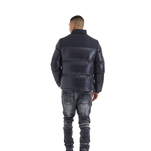 Winters Wear Plain Fashion Slim Fit Heavyweight Material personalizado Warm Full Zipper Two Pockets Design Chaquetas acolchadas para hombres - Product Image 2