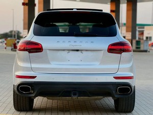 Nuevos Modelos para el Mercado Global 2017 Porsche Cayenne Edición Platinum LHD - Product Image 3