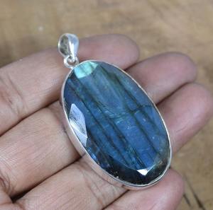 Pendentif en argent sterling avec labradorite bleue feu, fait à la main, bijoux en pierres précieuses, cadeau élégant pour femmes - Product Image 4