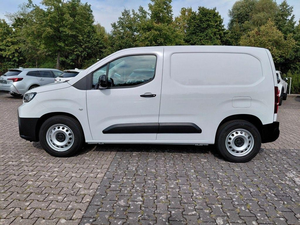 Toyota Proace City Power 2025 USADO, Motor Eléctrico de 100 kW y 136 CV, 19 1kWh, 100 km, Transmisión Automática, Volante a la Izquierda - Product Image 2