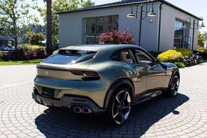 รถเฟอร์รารี่ ปูโรซังก์ ปี 2024 มือสอง สภาพดี ขับเคลื่อนสี่ล้อ เกียร์อัตโนมัติ เบาะหนัง ระบบควบคุมความเร็วอัตโนมัติ ล้อแม็ก R19 รถ SUV ขนาดเล็ก หลังคาซันรูฟ กล้อง 360 องศา กล้องมองหลัง - Product Image 4