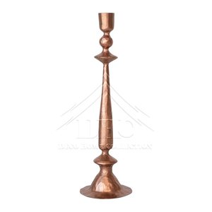 Bougeoir artistique en fer métallique unique avec design à défilement pour l'éclairage décoratif dans les décorations de la maison et des événements - Product Image 5