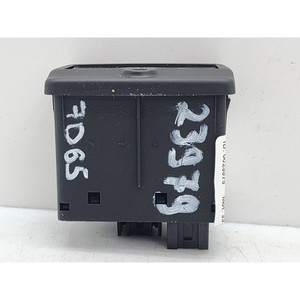 ช่องเสียบ AUX/USB สำหรับรถยนต์ FIAT 500 ซีรีส์ L (351_352) D532 330A1000 (12>) - Product Image 4