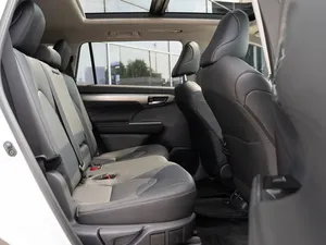 Toyota Highlander IV (U70) 2025, Bajo Kilometraje, Caja de Cambios Automática, Volante a la Izquierda, Neumáticos R20, Estado Oscuro - Product Image 5