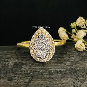 แหวนหมั้นทองคำแท้ 14K ประดับเพชรธรรมชาติทรงกลมเจียระไนแบบบริลเลียนท์ ดีไซน์คลัสเตอร์ฮาโล สไตล์คริสเตียนสุดหรู - Product Image 2