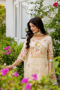Nouveau Designer Viscose Assam Soie Avec Perles Broderie Kurti Pant Et Dupatta Fabricant De L'Inde - Product Image 5