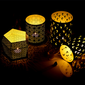 เชิงเทียนทีไลท์โลหะหลากสีสำหรับงานปาร์ตี้ในบ้านและอุปกรณ์ตกแต่งเทศกาลอุปกรณ์ให้แสงสว่างแบบกลม - Product Image 3