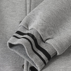 Veste Letterman en laine à manches longues pour hommes avec logo personnalisé Tissu en cuir polaire chauffant en duvet Vente en gros - Product Image 6