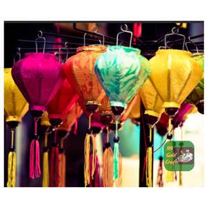 Lanternes en soie de Hoi An faites à la main du Vietnam, forme, taille et couleur personnalisées pour la décoration d'événements et l'exportation - Product Image 1