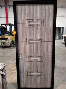 Puerta Comercial Moderna Manual de PVC y Acero con Acabado en Madera para Exteriores, Prevención de Incendios, Superficie Acabada, 1.1 mm de Grosor, 2 Años de Garantía, para Hotel o Villa - Product Image 3