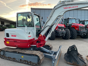 รถขุด Takeuchi TB260 ขนาด 6 ตัน รถขุดขนาดเล็ก 5735 กก. รถขุดตีนตะขาบขนาดกะทัดรัด 48 แรงม้า เครื่องยนต์ดีเซล ระบบไฮดรอลิก ราคาถูก - Product Image 4