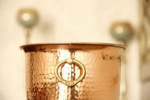Cubitera de Cobre con Diseño Martillado y Doble Asa para el Hogar, Bar, Eventos, Elegante Enfriador de Bebidas para Mesa - Product Image 3