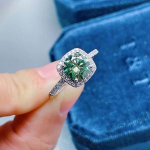 Anillos de Compromiso y Matrimonio de Plata de Ley 925 con Moissanita de Alta Calidad al por Mayor, Corte Verde, Certificado IGI, Engaste de Puntas, Estilo Hip Hop - Product Image 6