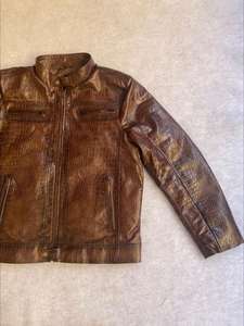 แจ็กเก็ตหนังวัวสำหรับผู้ชายทำจากโรงงานพร้อมปกคอตั้งตกแต่งขนเฟอร์สั่งทำขนาดใส่สบายไซส์พิเศษสำหรับฤดูหนาว - Product Image 4