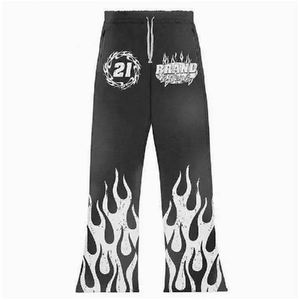 Ensemble survêtement streetwear personnalisé pour homme, avec sweat à capuche et pantalon évasé, imprimé 3D en relief, délavé à l'acide et effet soleil délavé - Product Image 4