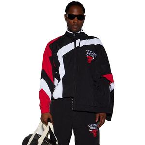 Chaqueta impermeable de retazos con logotipo personalizado para hombre, cortavientos de nailon arrugado ligero y azul - Product Image 1