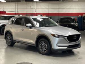 Nettoyage de seconde main 2020 Mazd-A CX-5 Touring FWD - Product Image 2