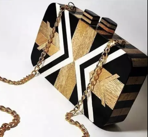 Bolso de mano de madera y resina de alta calidad y diseño único para bodas y aniversarios - Product Image 5