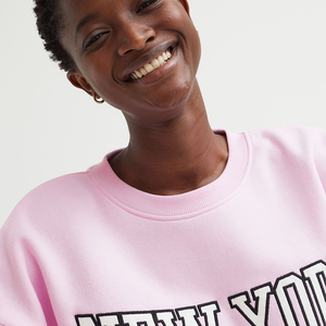 Sweat-shirt pull surdimensionné avec logo personnalisé pour femmes vêtements de sport d'hiver style décontracté tissu polaire éponge uni logo à l'avant - Product Image 4